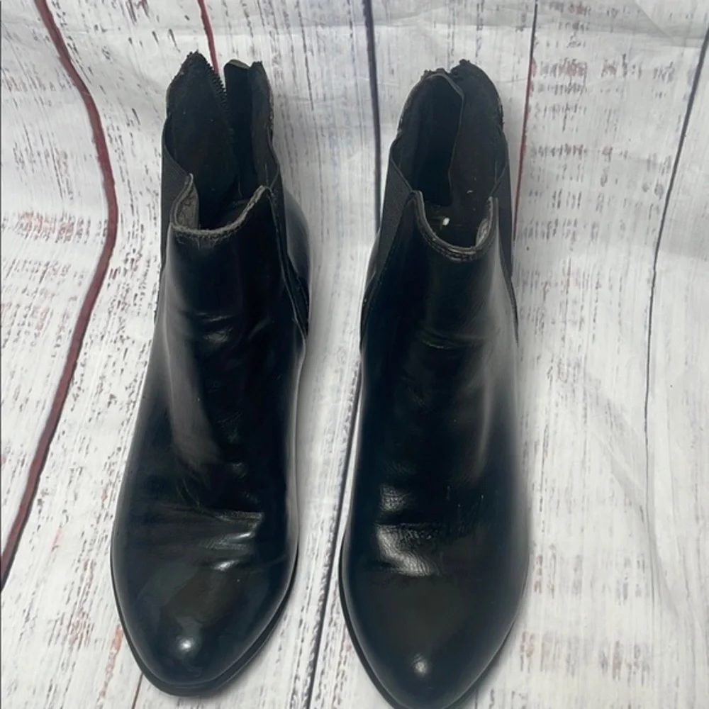 Esprit Black Ankle Booties with Elastic Panels